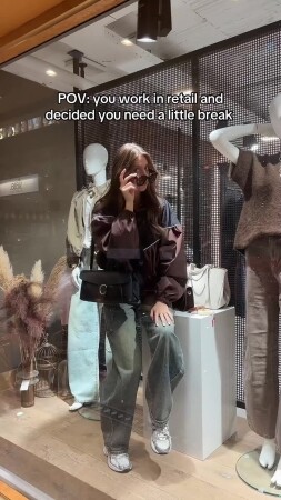 sometimes you just need a little break 😙⁣
⁣
#gossipfashio...