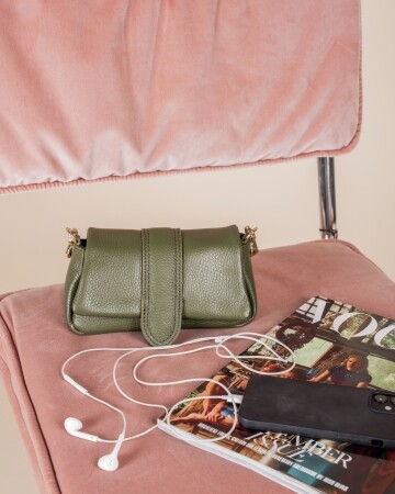 New bags to complete your autumn look 🍂 allemaal gemaakt van ...
