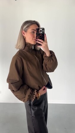 One word: OBSESSED 🤎👜🍂🧥📸⁣
⁣
#gossipfashionsto...