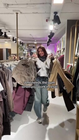 we see this as our daily workout 🏋🏼‍♀️👚 ⁣
⁣
#...