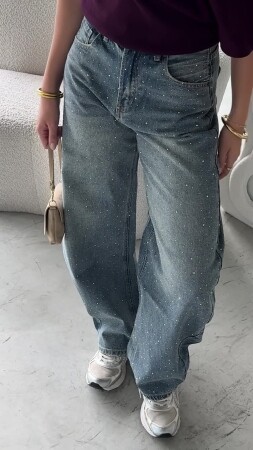 OUR VIRAL JEANS, but make it sparkle ✨💎 Onze bestselling ba...