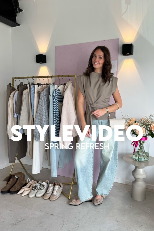 Spring refresh | Een mix van blauw en beige items | Shop onze lente collectie