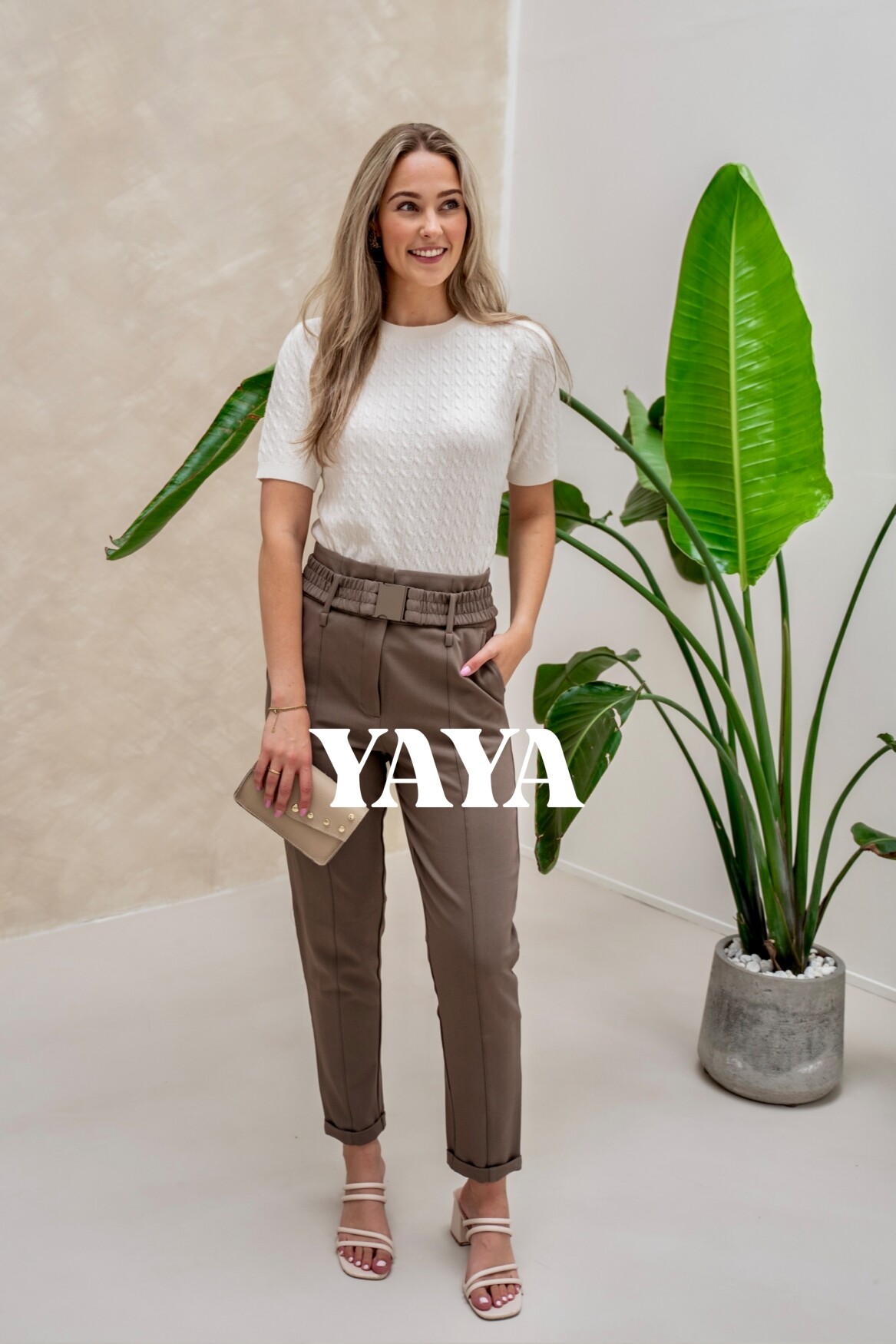 #SHOP THE LOOK 1424 %lookbooks.TITEL%