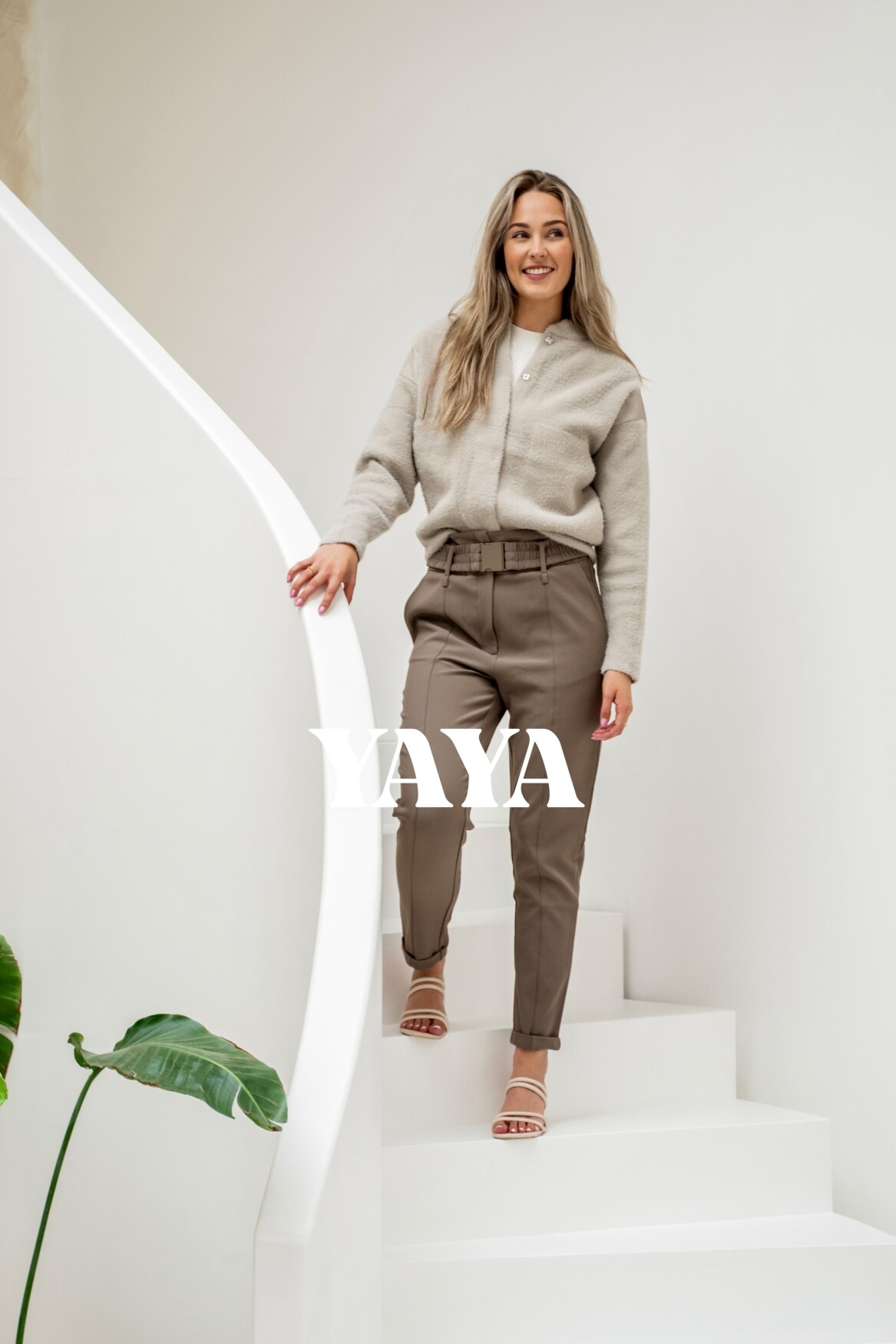 #SHOP THE LOOK 1425 %lookbooks.TITEL%