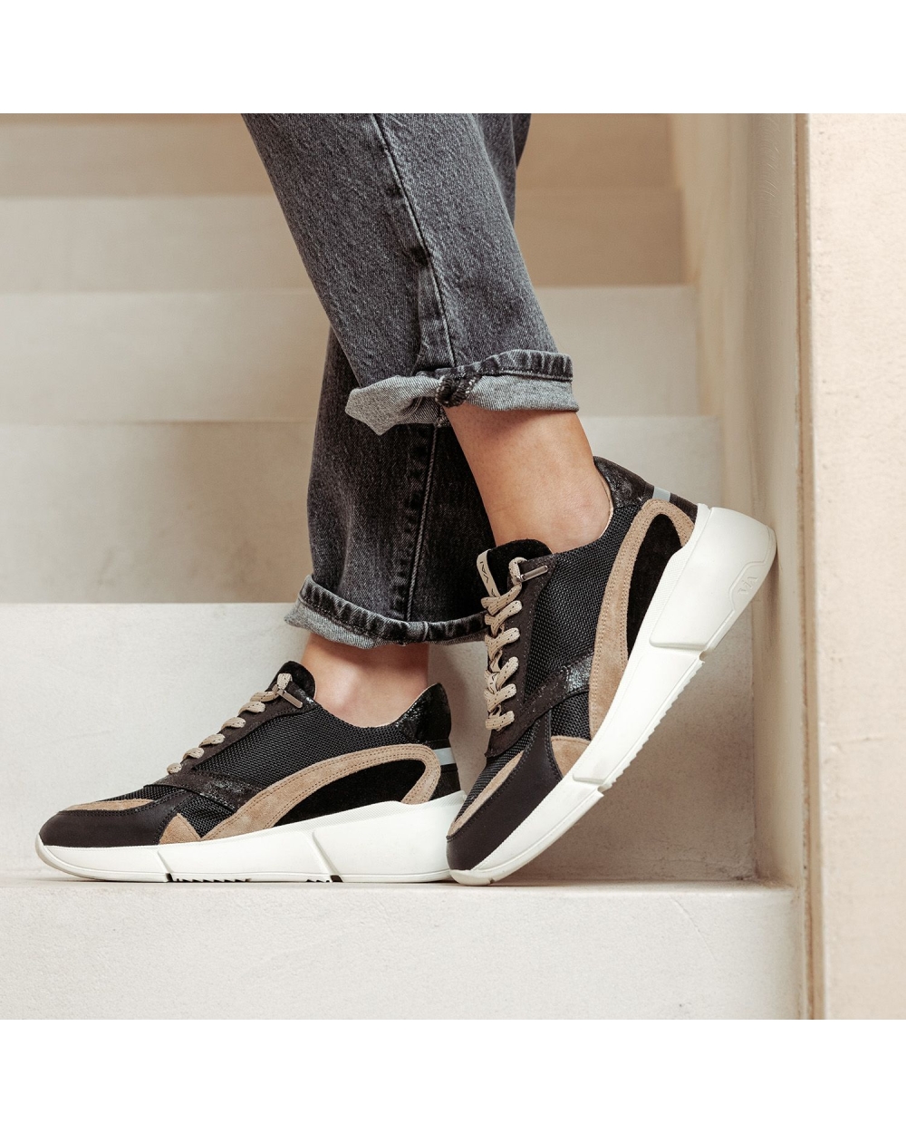 CELINA JAE CHUNKY SNEAKER 