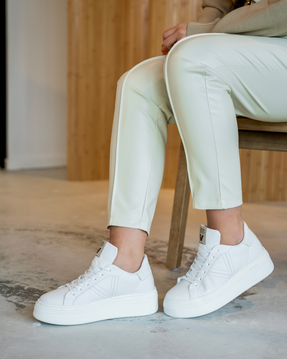 SNEAKER ISA LAYNE WIT