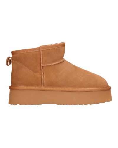 Gossip 8.24.21.150.03 BOOTS MOSIE