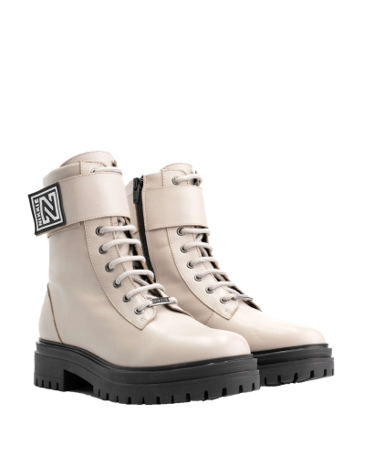 Nikkie Philein Boots