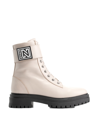 Nikkie Philein Boots
