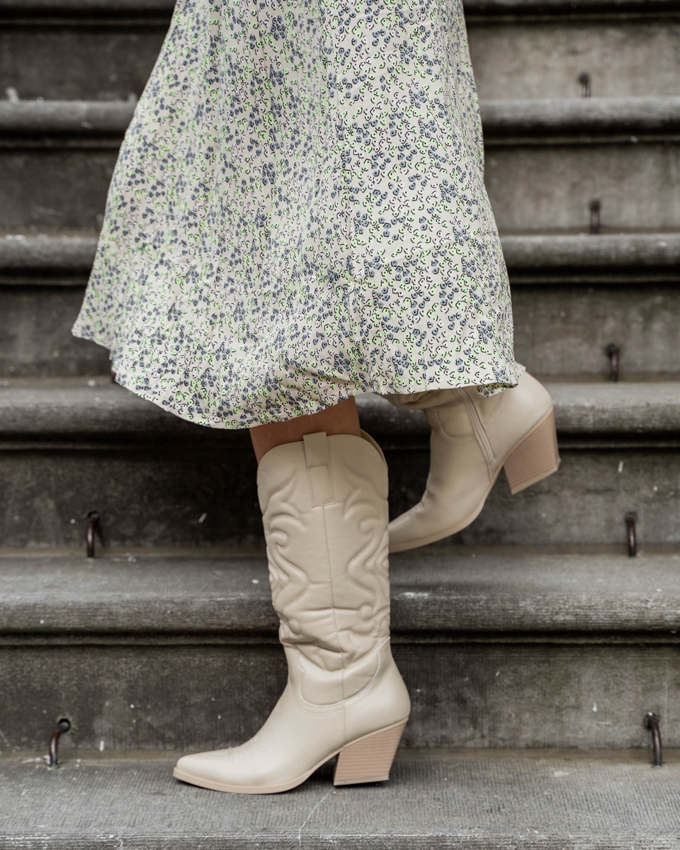 WESTERN BOOTS BEIGE