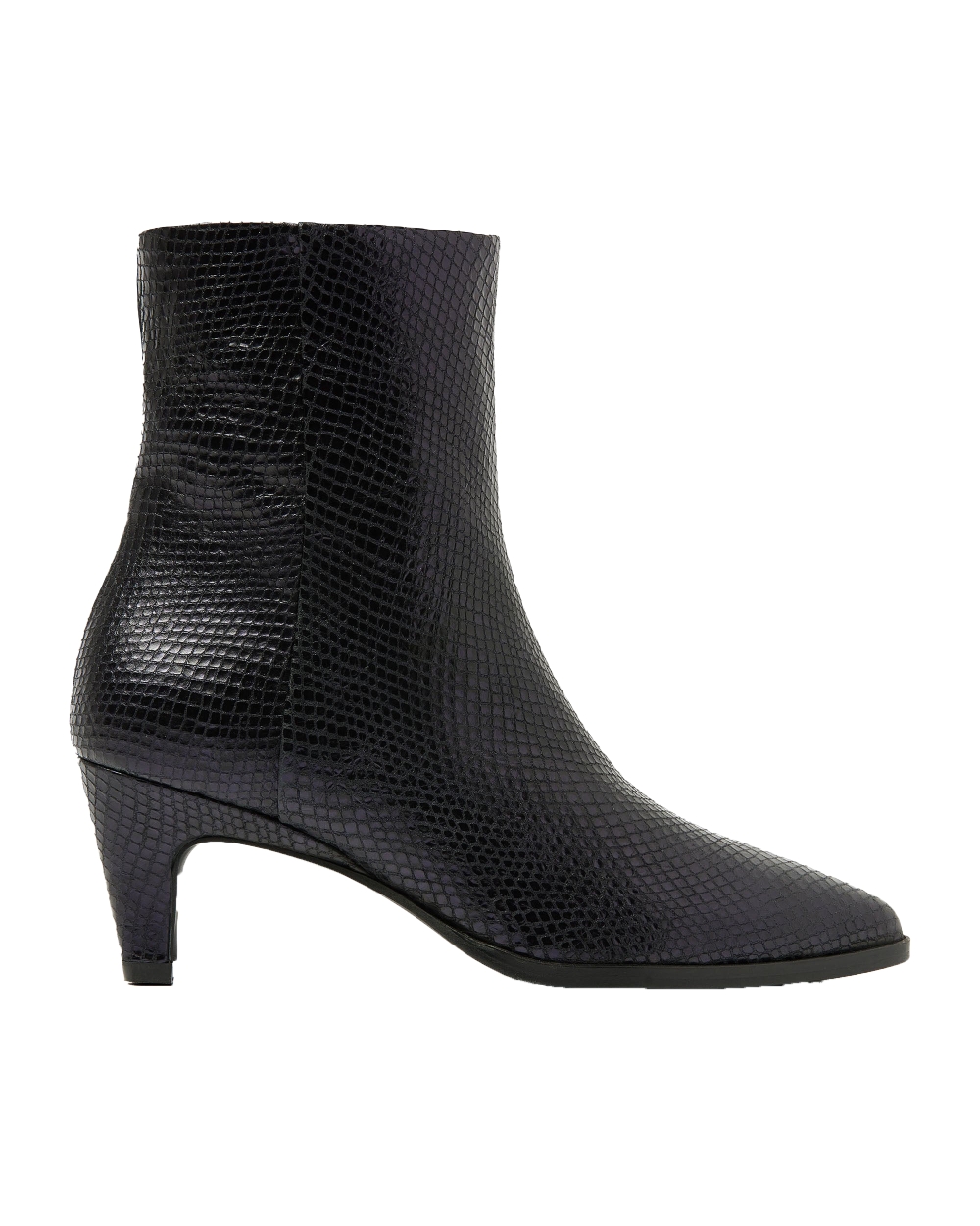 LAARS LINA JACKSON DONKERBLAUW 