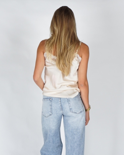 TOP MET KANT LOU BEIGE