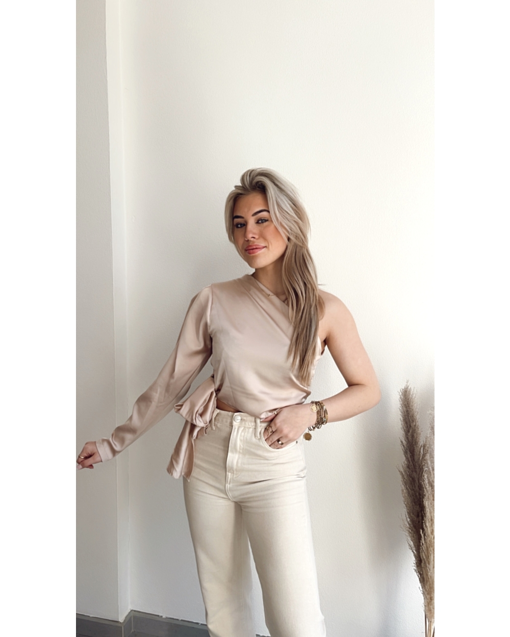 ROSY ONE SHOULDER TOP