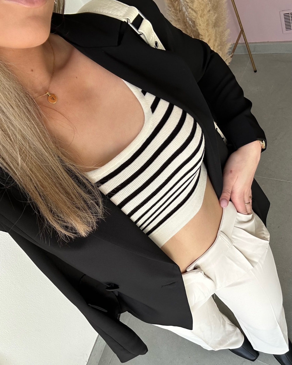 GESTREEPTE CROP TOP CREME ZWART