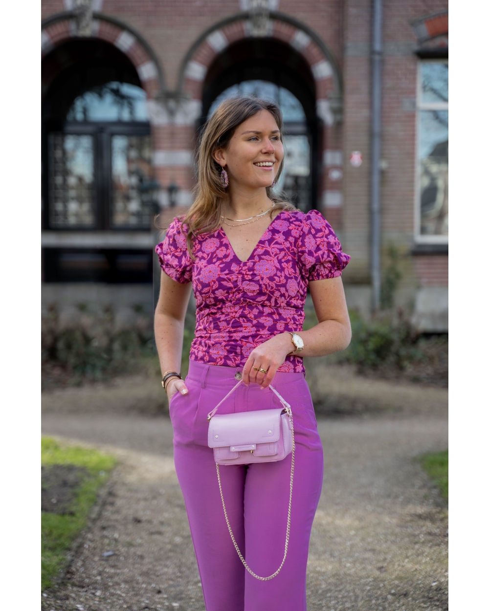 TOP WITH GATHERING AND FLOWER PRINT