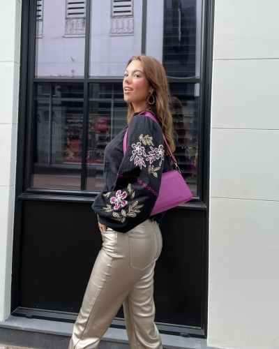 MOUSSELINE BLOUSE MET EMBROIDERY ZWART