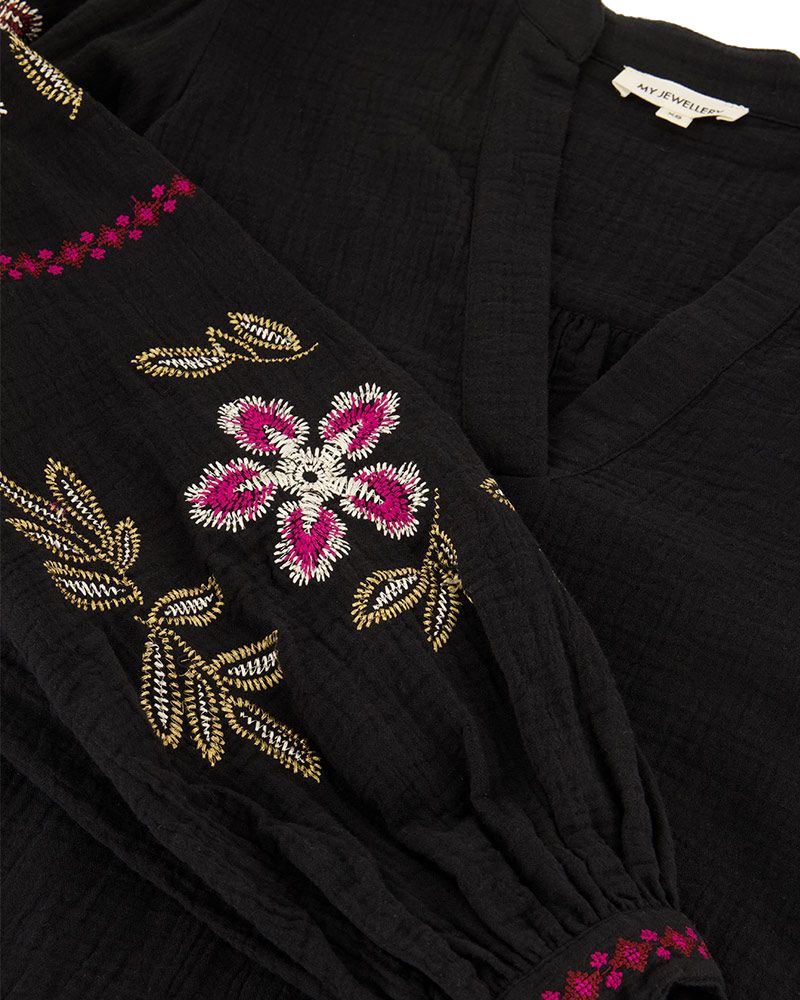 MOUSSELINE BLOUSE MET EMBROIDERY ZWART