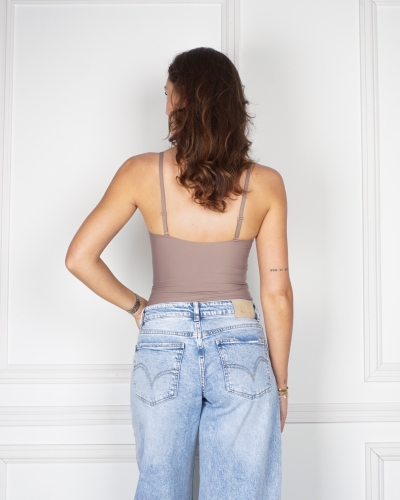 INVISIBLE BODY TAUPE