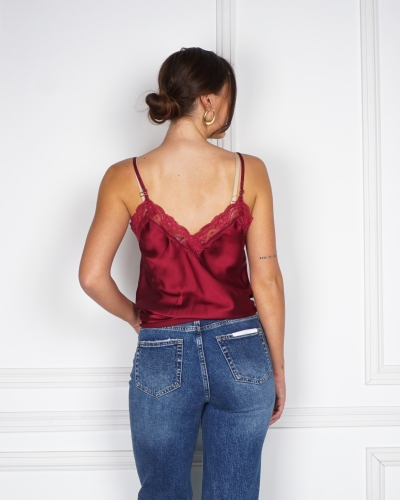 TOP MET KANT LOU ROOD