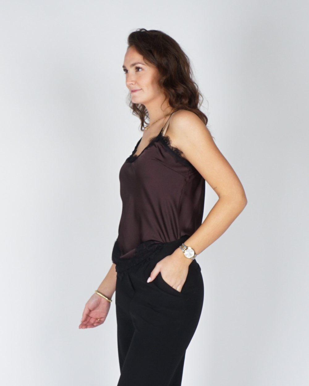 TOP MET KANT LYNN BRUIN