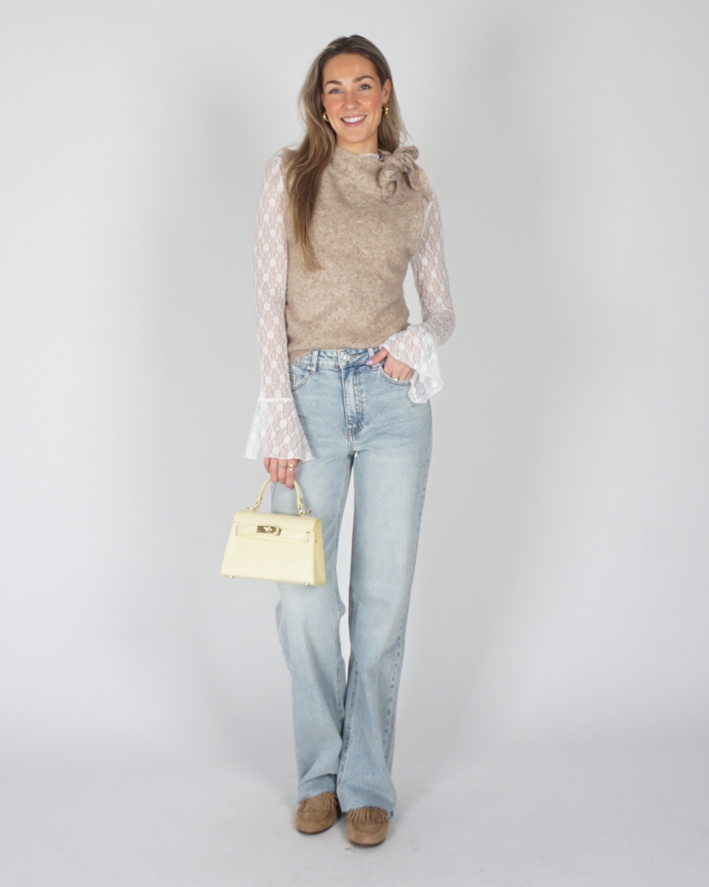 GEBREIDE TOP MET STRIK BEIGE