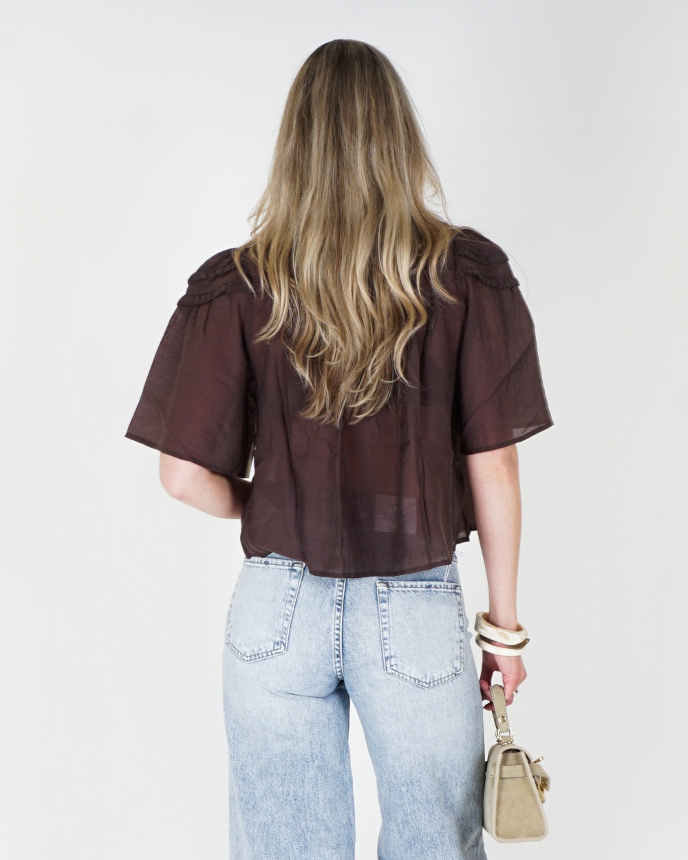 BLOUSE MET RUFFELS BRUIN