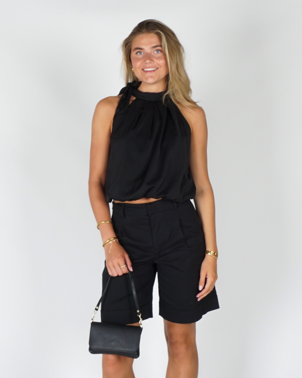 HALTER TOP STRIK SATIJN ZWART