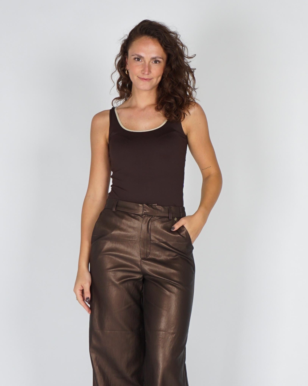 Nukus SINGLET JUBA Donkerbruin