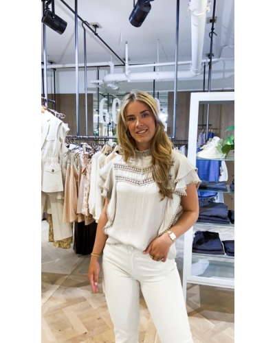 Ambika BLOUSE MET DETAILS BEIGE