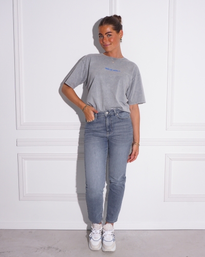 T-SHIRT OUT OF OFFICE GRIJS
