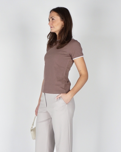 T-SHIRT MET CONTRASTERENDE BIES TAUPE