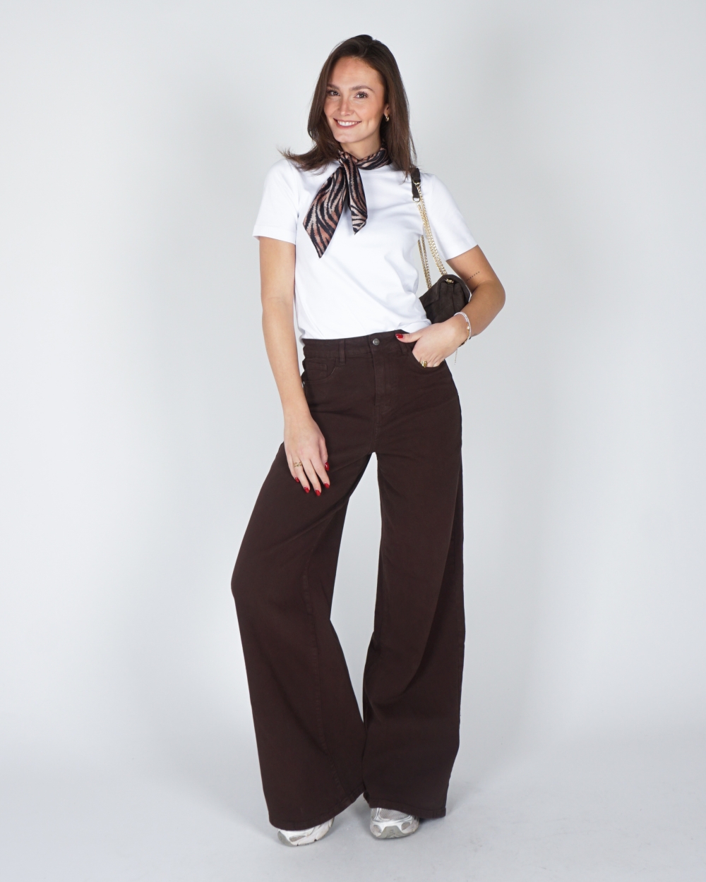 BASIC T-SHIRT MET RONDE HALS WIT
