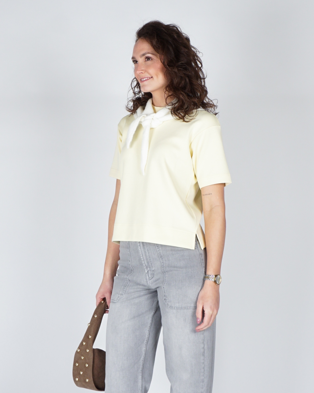 T-SHIRT RAE LICHT GEEL