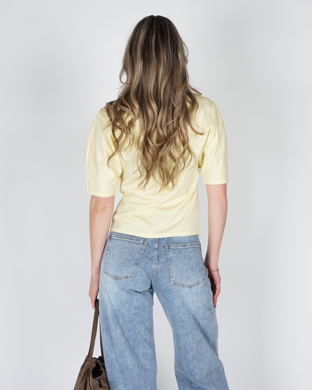 GETAILLEERD T-SHIRT GEEL