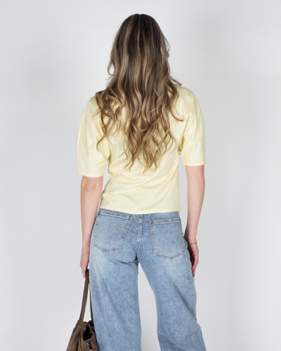 GETAILLEERD T-SHIRT GEEL