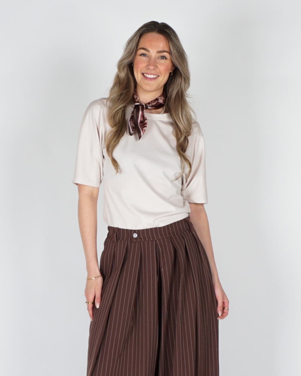GETAILLEERD T-SHIRT BEIGE