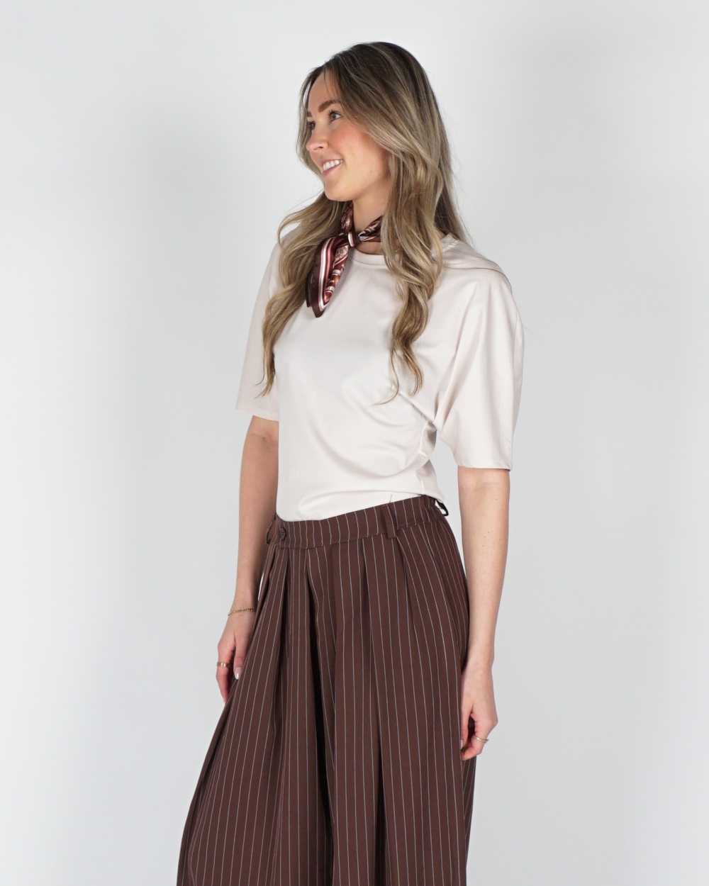GETAILLEERD T-SHIRT BEIGE