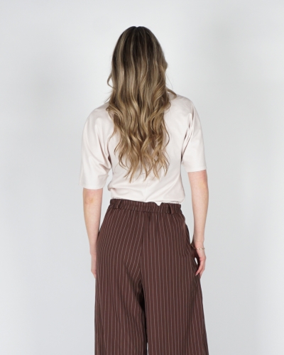 GETAILLEERD T-SHIRT BEIGE