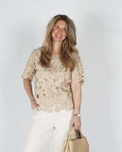 TOP MET BLOEMEN OCTAVIA BEIGE