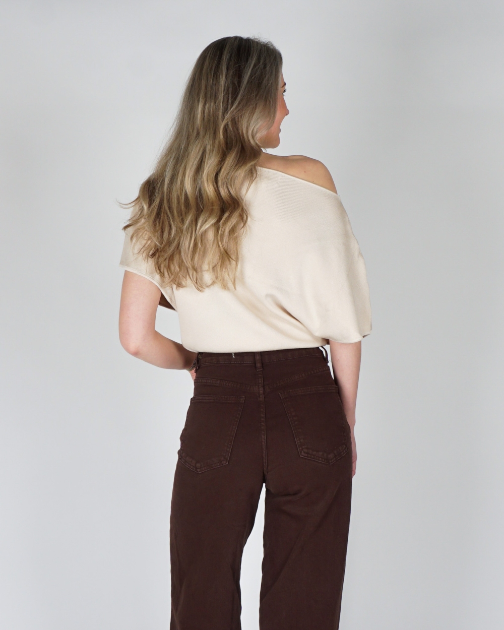 ONESHOULDER TOP TRIJNTJE BEIGE