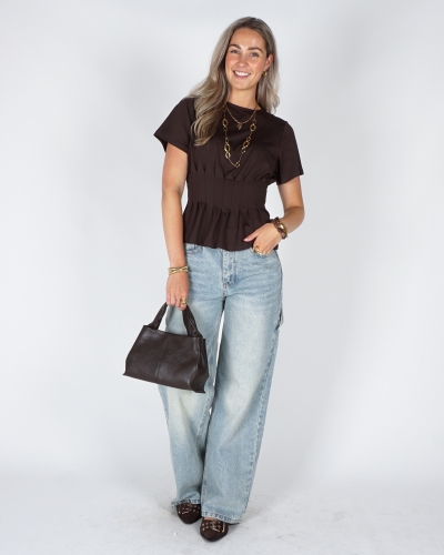 PLEATED T-SHIRT ORIA DONKER BRUIN