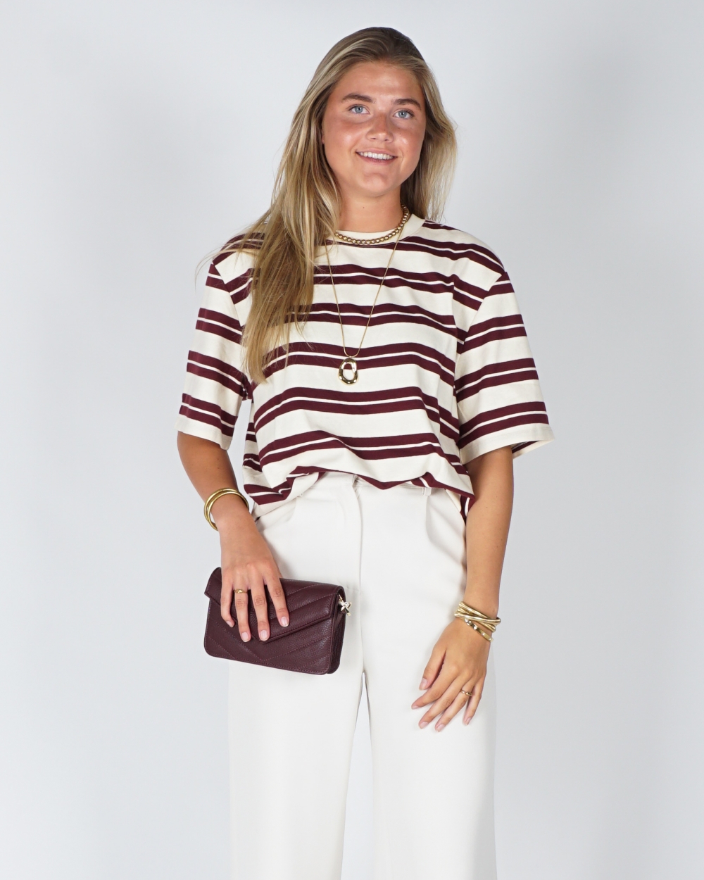 OVERSIZED GESTREEPT T-SHIRT ECRU/BORDEAUX