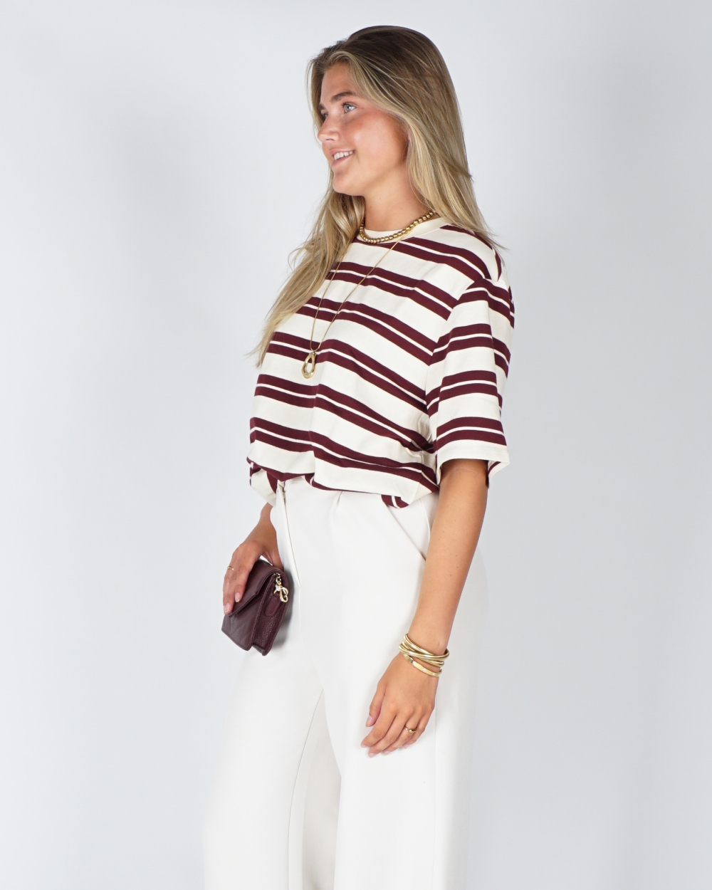 OVERSIZED GESTREEPT T-SHIRT ECRU/BORDEAUX