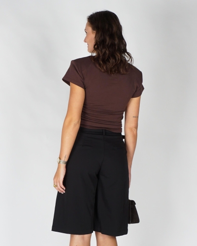 Gossip FITTED T-SHIRT SHOULDERPADS Donkerbruin