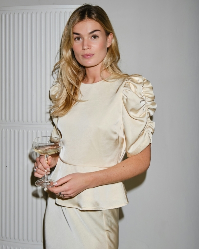 BLOUSE BENUA GEEL