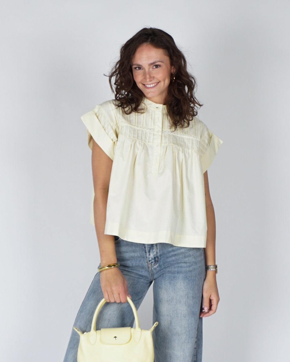 BLOUSE MET KORTE MOUW LICHTGEEL