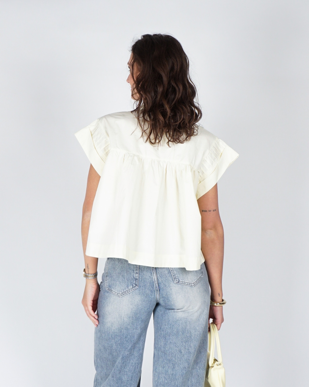 BLOUSE MET KORTE MOUW LICHTGEEL