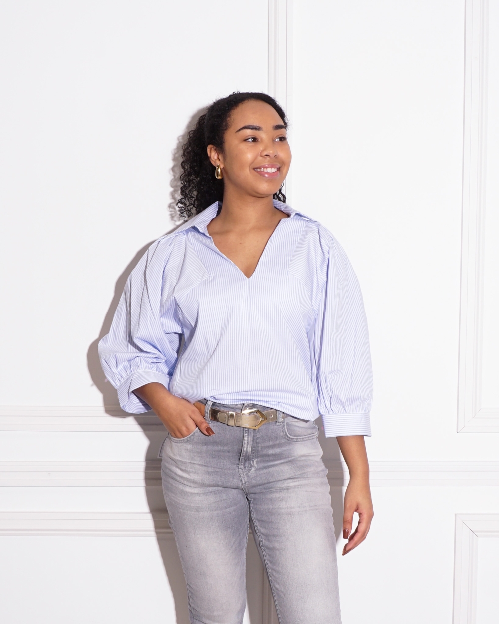 BLOUSE INEZ BLAUW/WIT GESTREEPT