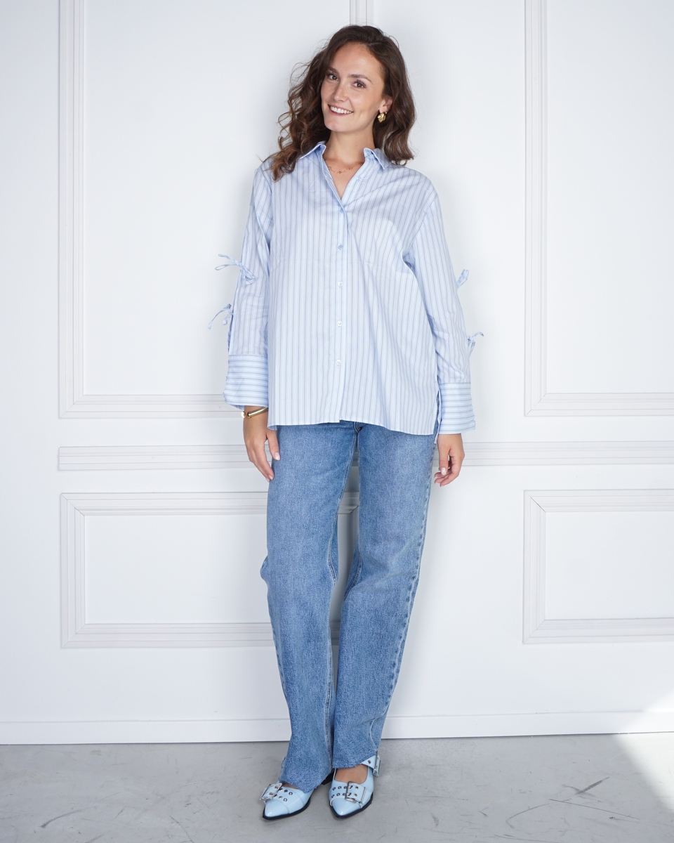GESTREEPTE BLOUSE SELINI LICHT BLAUW