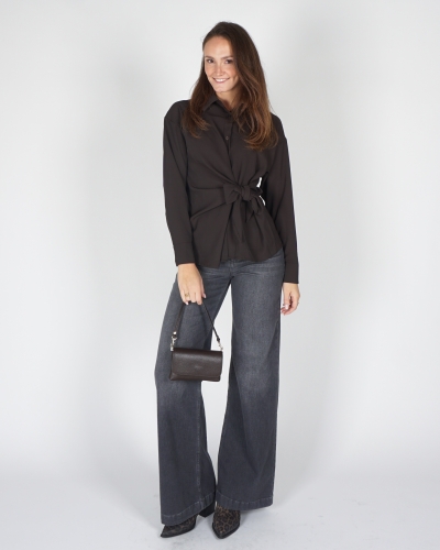 BLOUSE MET KNOOP BRUIN